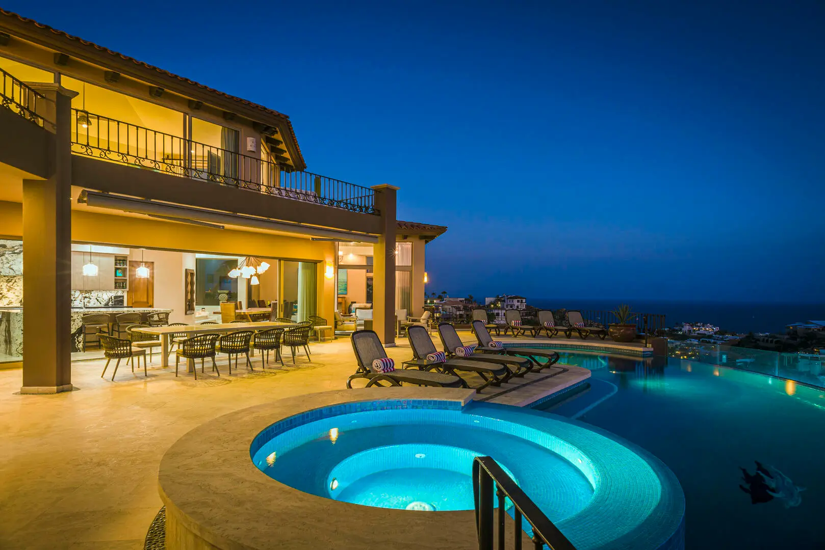 Custom luxury homes in Pedregal
