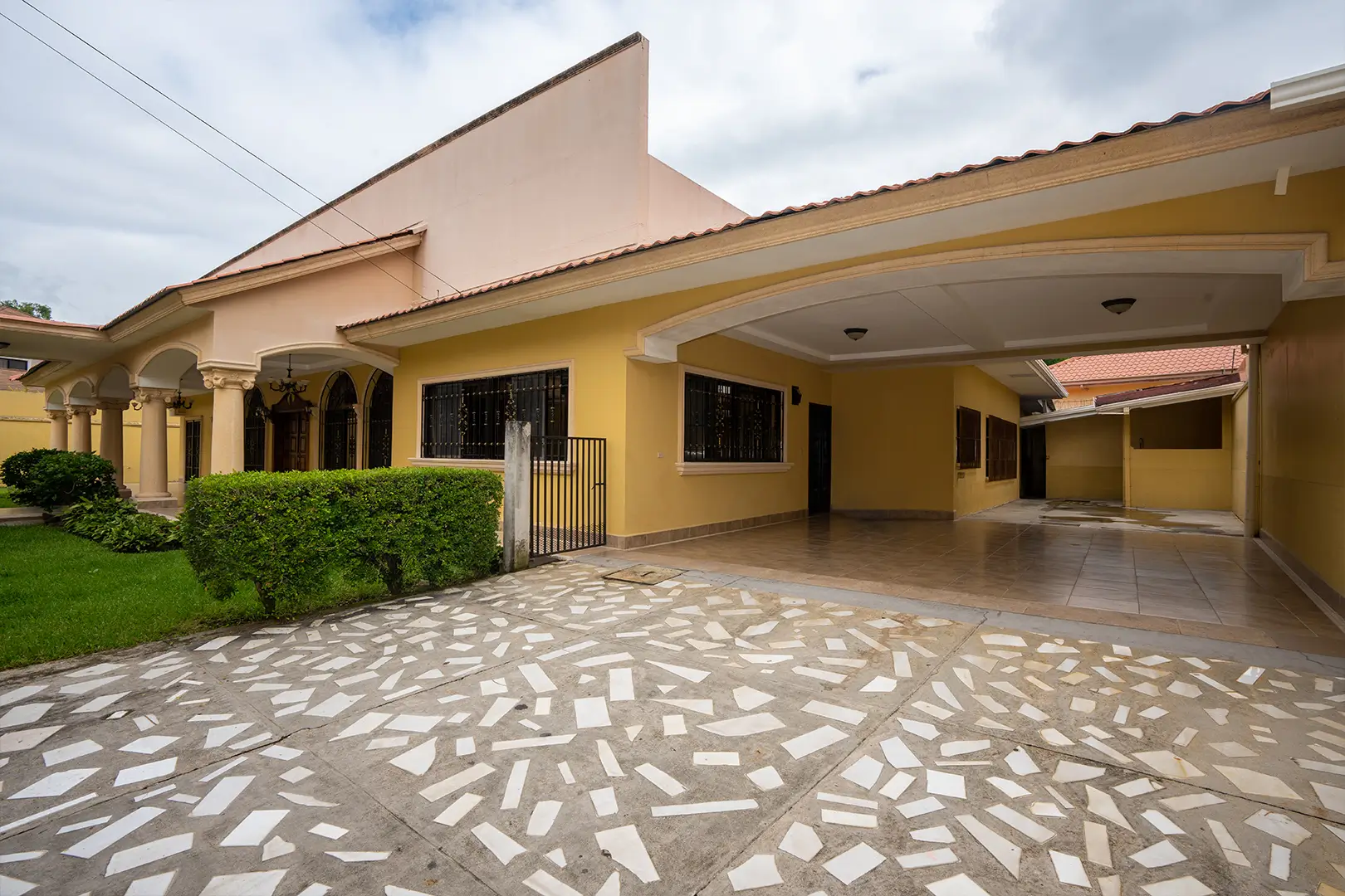 Exclusive Properties in Pedregal Real Estate For Sale