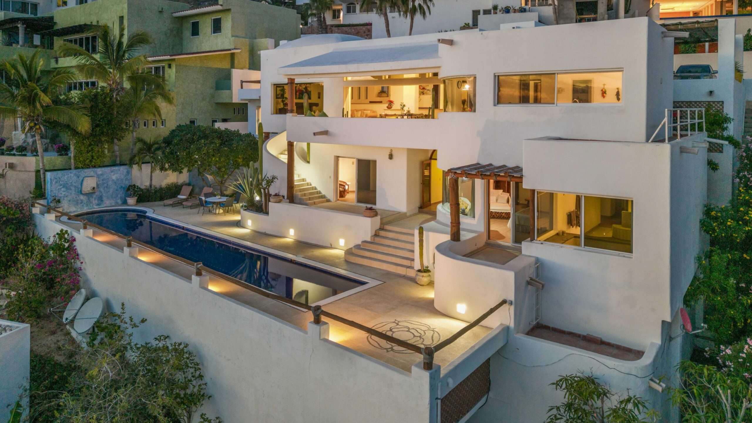 Pedregal Pedregal Csl Exceptional opportunity in one of Cabo's most prestigious gated communitiesโPedregal de Cabo San Lucas.This property offers permanent, unobstructed Pacific Ocean for sale