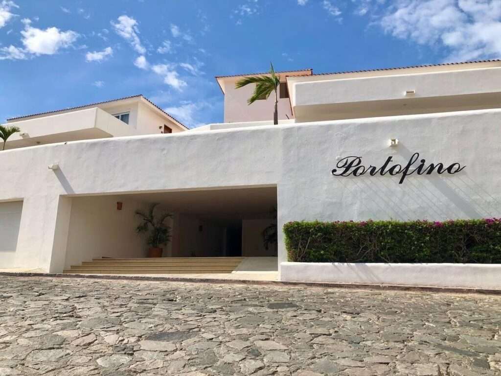 Pedregal Portofino Exclusive Furnished Condo in Portofino, El Pedregal - Cabo San LucasSale Price: for sale