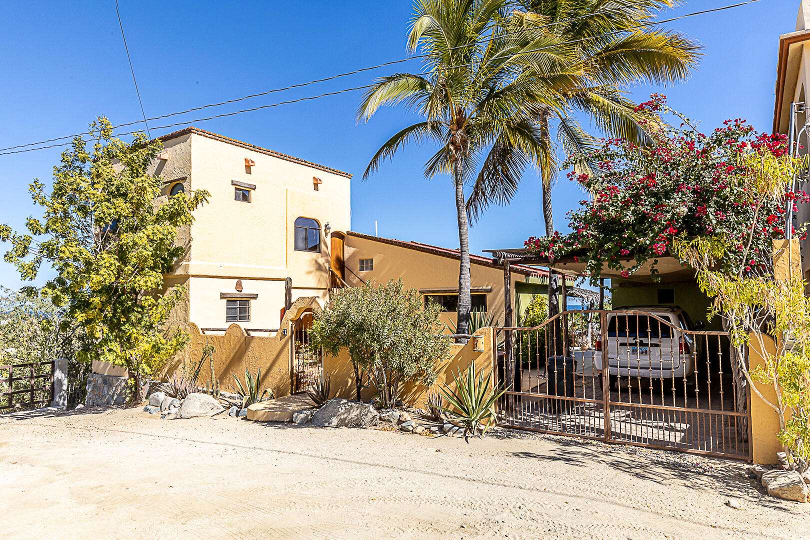 Casa Cielo, East Cape, BS