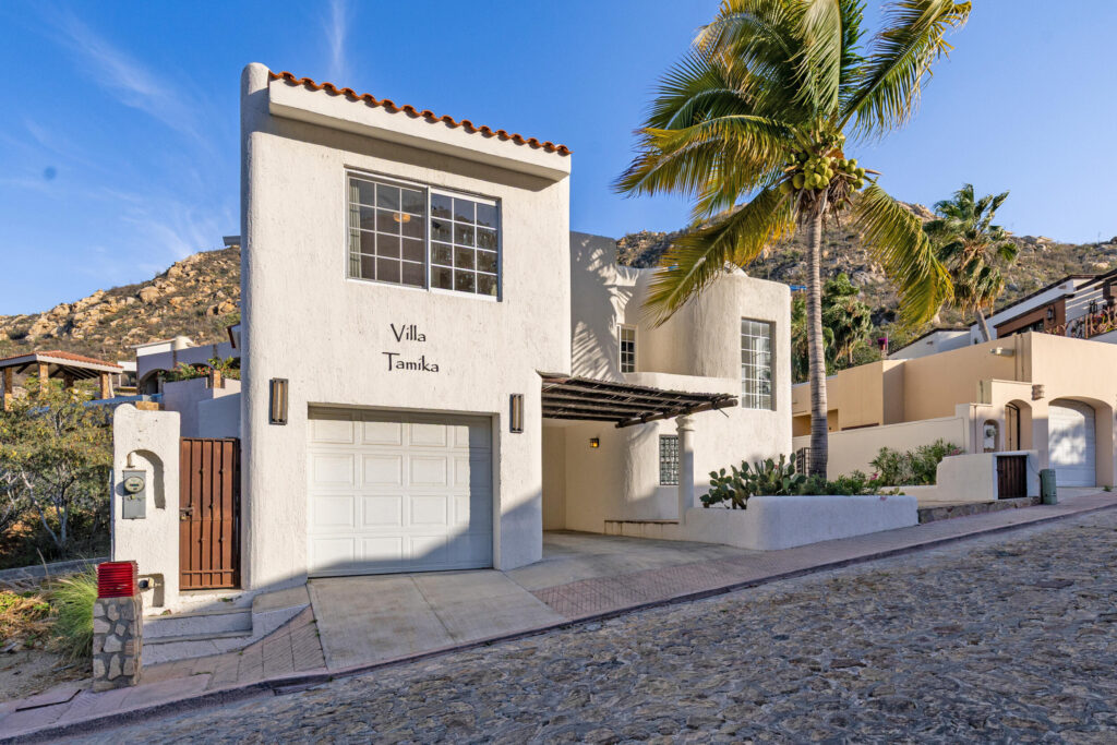 Pedregal Pedregal Csl Looking for your dream home in Pedregal de Cabo San Lucas? Explore Villa Tamika, each of its 3 bedrooms offers a private bathroom. With an open floor plan walking from the living room to a terrace overlooking the lower level pool area. Well-equipped featuring a wonderful terrace with a swimming pool, jacuzzi, lounge chairs and a shaded dining area on the patio. Fire up the outdoor grill and enjoy with friends and family. Admire – Camino del Cerro, Cabo San Lucas, BS
