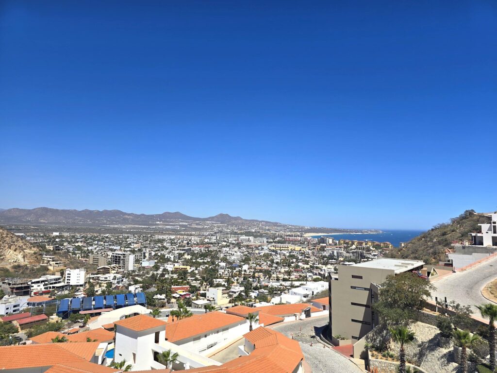 Pedregal Monteluna Discover refined coastal living in this stunning 3-bedroom, 3-bathroom luxury condo located in the prestigious Pedregal community, one of Cabo's most exclusive and sought-after neighborhoods. Located in Monteluna, residents enjoy resort-style amenities including a state-of-the-art gym, sauna, clubhouse, resort pool, jacuzzi, fire pits, and massage rooms, all just minutes from downtown Cabo and the marina.Pedregal offers an unmatched lifestyle with:• Finance offered by Owner• 3 desalination plants (you'll never lack any water).A rare advantage of Pedregal is its independent water infrastructure, supported by three desalination plants, ensuring a reliable and uninterrupted water supply – Camino Bonito Oriente, Cabo San Lucas, BS