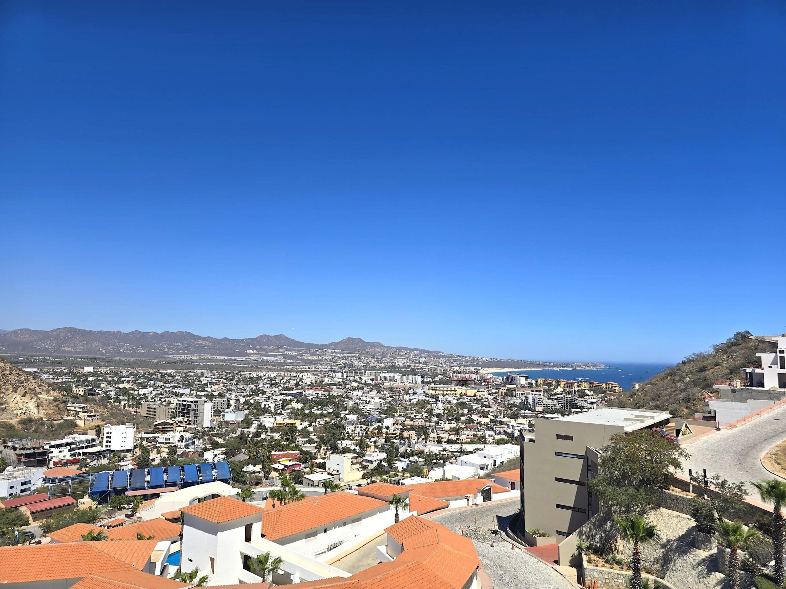 Pedregal Monteluna Discover refined coastal living in this stunning 3-bedroom, 3-bathroom luxury condo located in the prestigious Pedregal community, one of Cabo's most exclusive and sought-after neighborhoods. Located in Monteluna, residents enjoy resort-style amenities including a state-of-the-art gym, sauna, clubhouse, resort pool, jacuzzi, fire pits, and massage rooms, all just minutes from downtown Cabo and the marina.Pedregal offers an unmatched lifestyle with:• Finance offered by Owner• 3 desalination plants (you'll never lack any water).A rare advantage of Pedregal is its independent water infrastructure, supported by three desalination plants, ensuring a reliable and uninterrupted water supply – Camino Bonito Oriente, Cabo San Lucas, BS